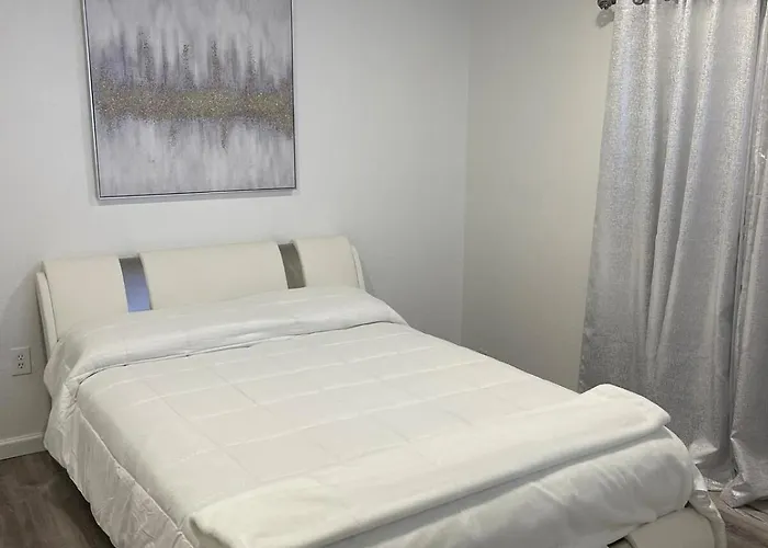 Family Friendly Eastside Apartment *