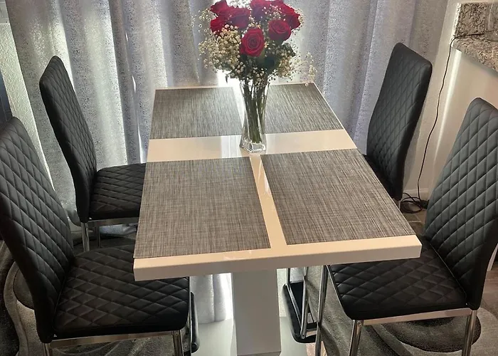 Family Friendly Eastside Apartment