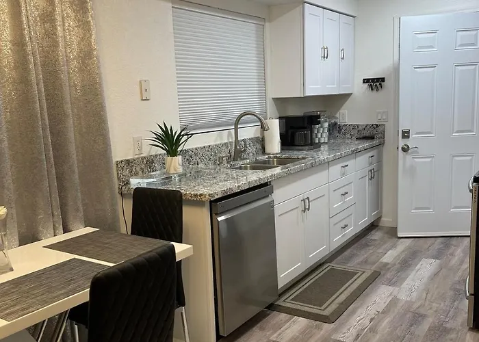 Family Friendly Eastside Apartment Tucson